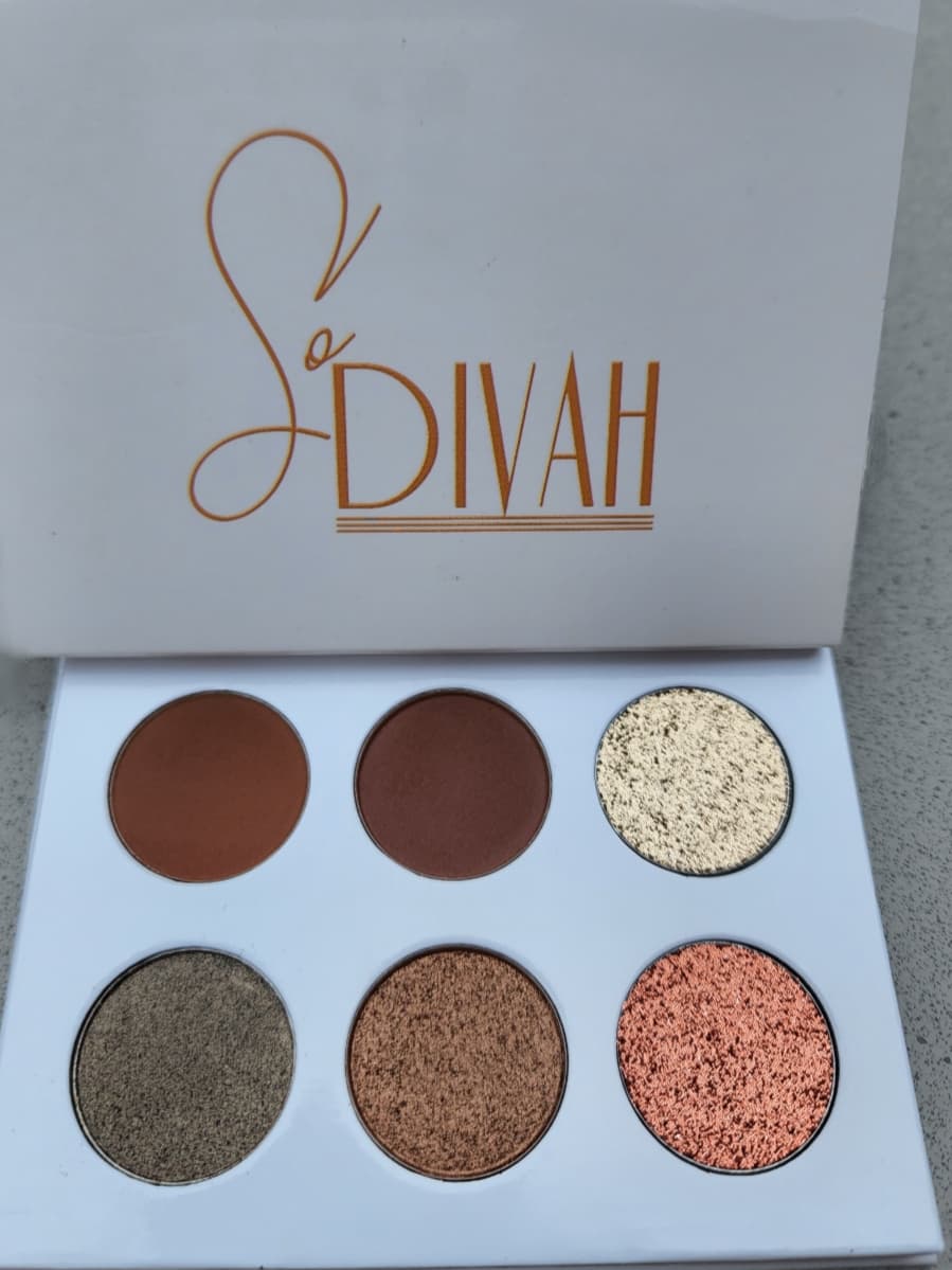 CLASSICS: TRAVEL SIZE EYESHADOW PALETTE