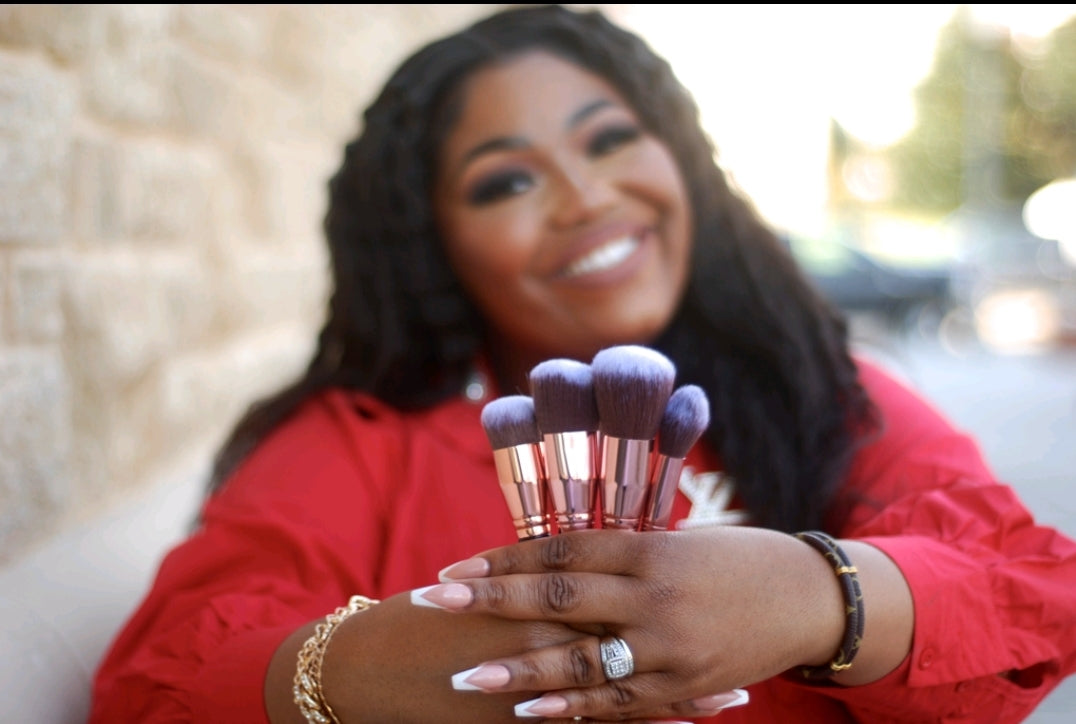 15-PIECE LUXURY MAKEUP BRUSH SET