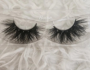 HOTTIE LASHES