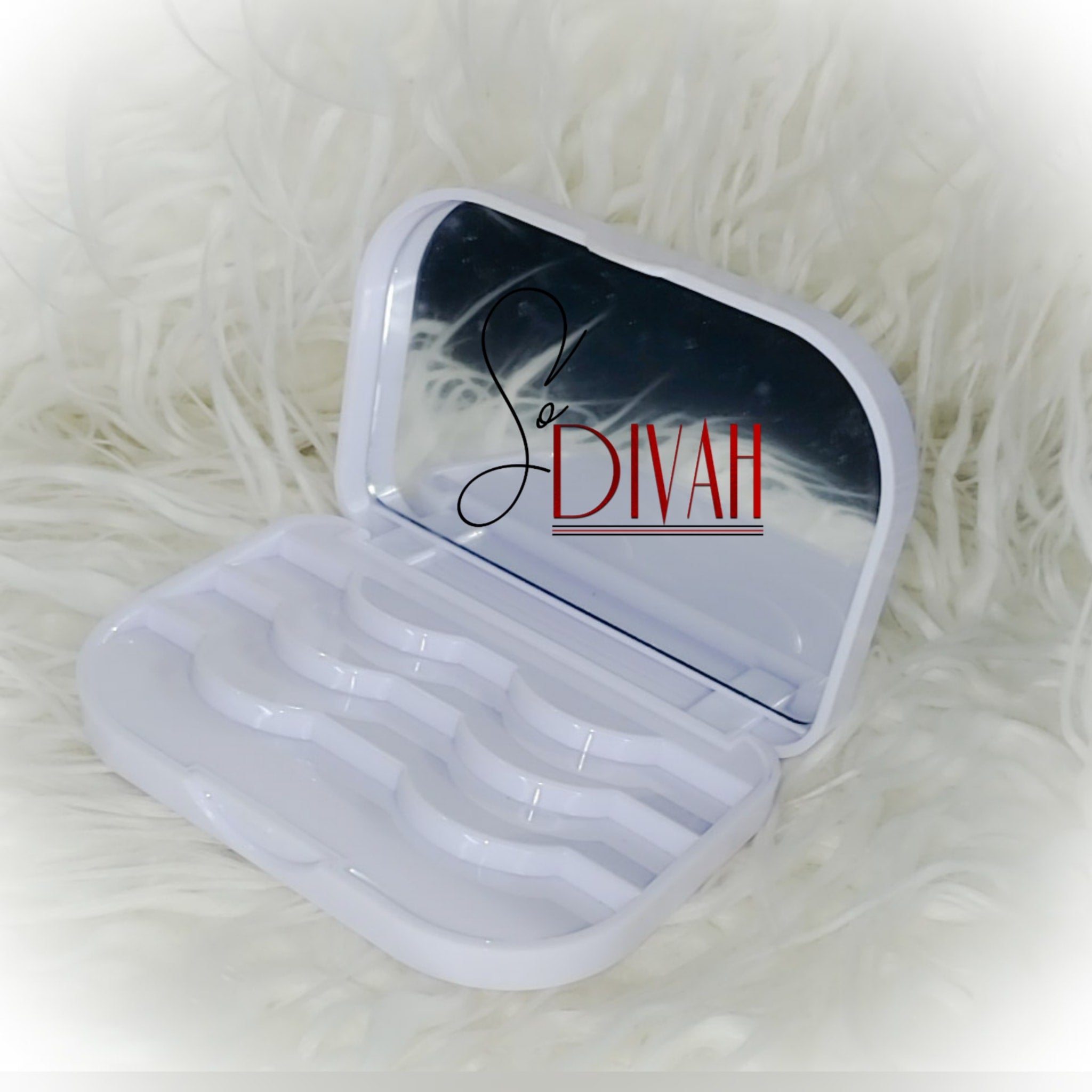 LASH COMPACT