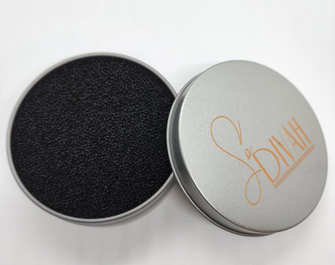 DRY MAKEUP BRUSH CLEANER