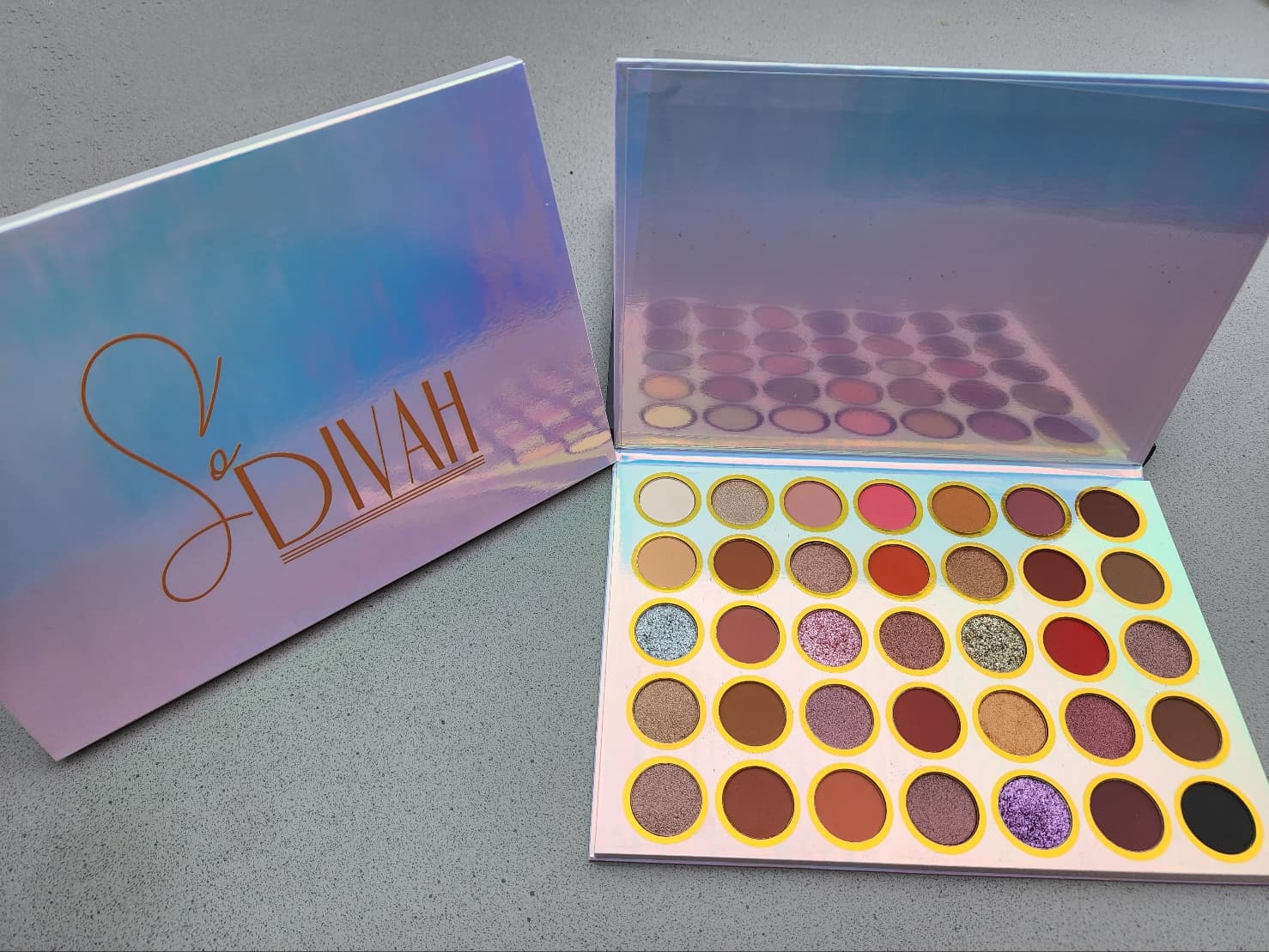 OBSESSION EYESHADOW PALETTE