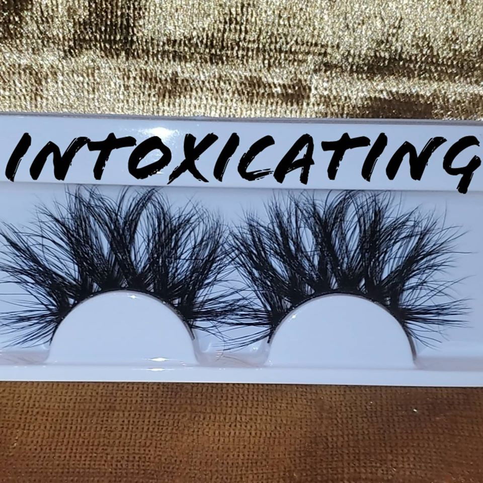 INTOXICATING LASHES