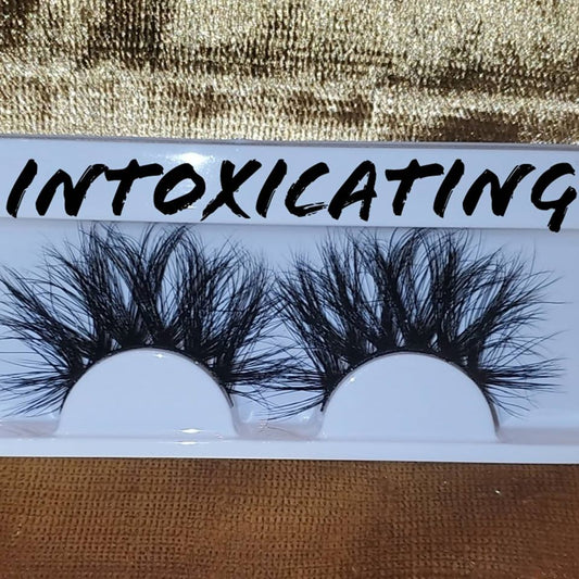 INTOXICATING LASHES