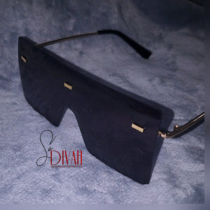 BLACK & GOLD SUNGLASSES